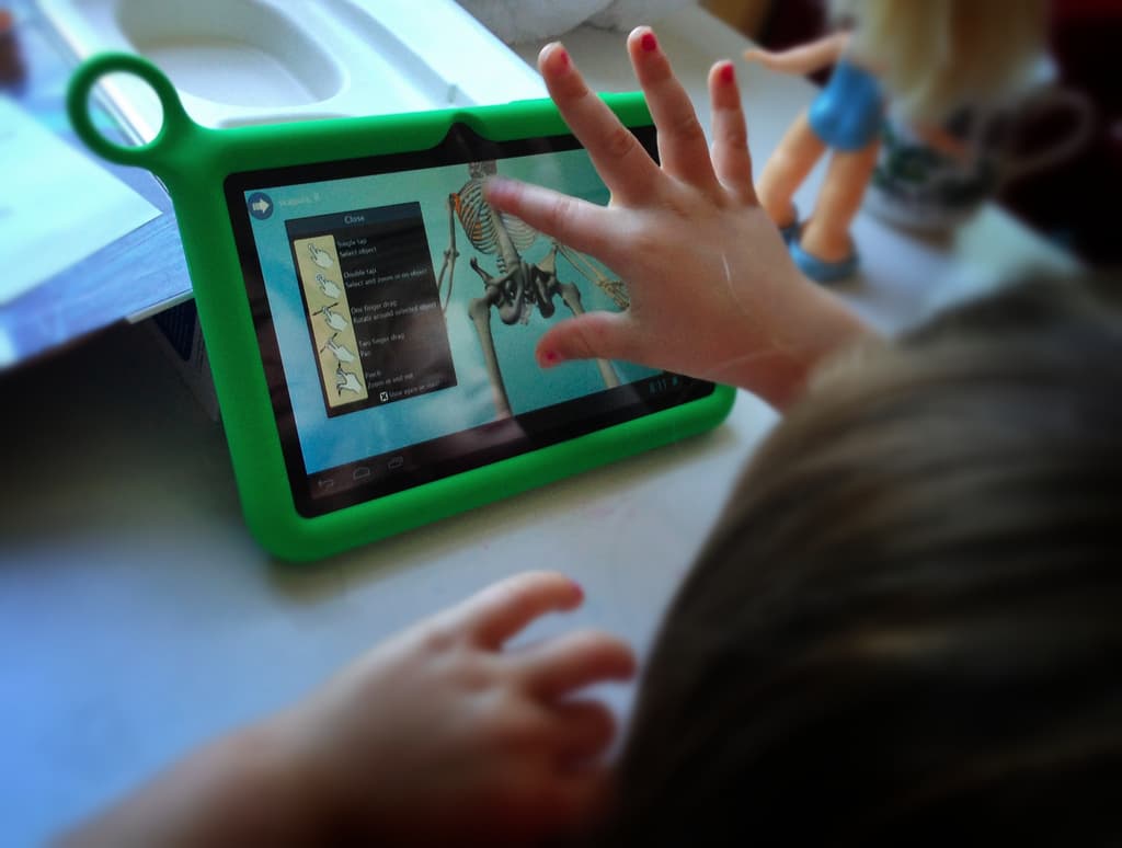 How Kids Use Apps to Get a Feel for Digital Learning